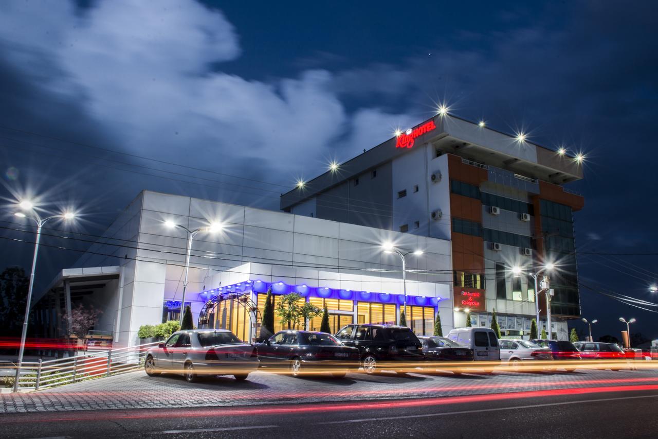 King Hotel Печ Екстериор снимка